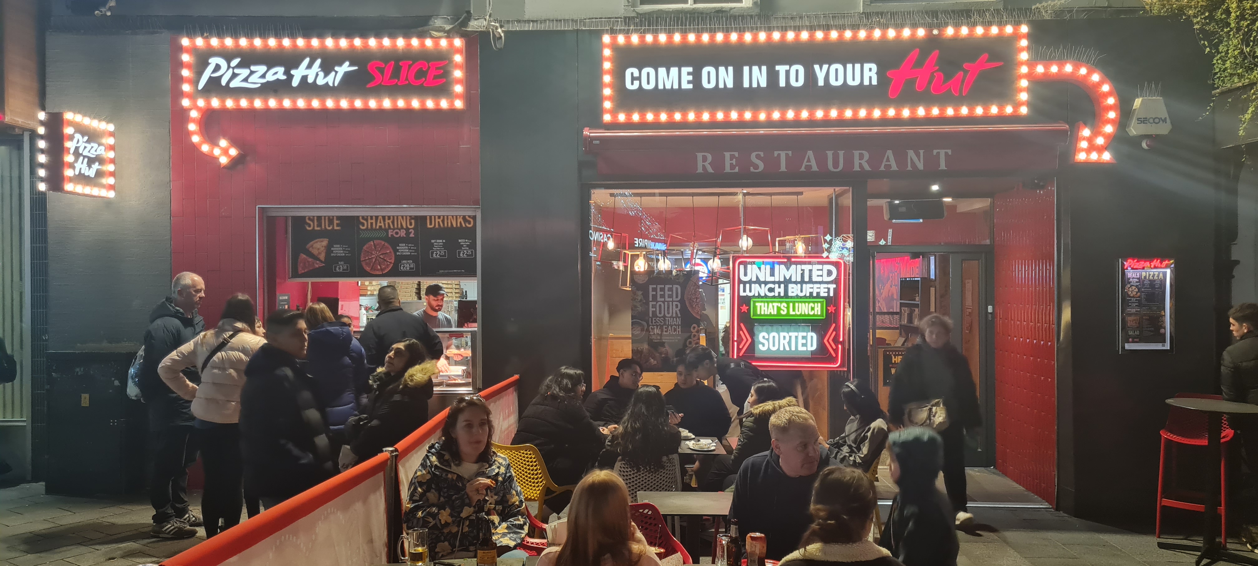 Pizza Hut Leicester Square (30 March)