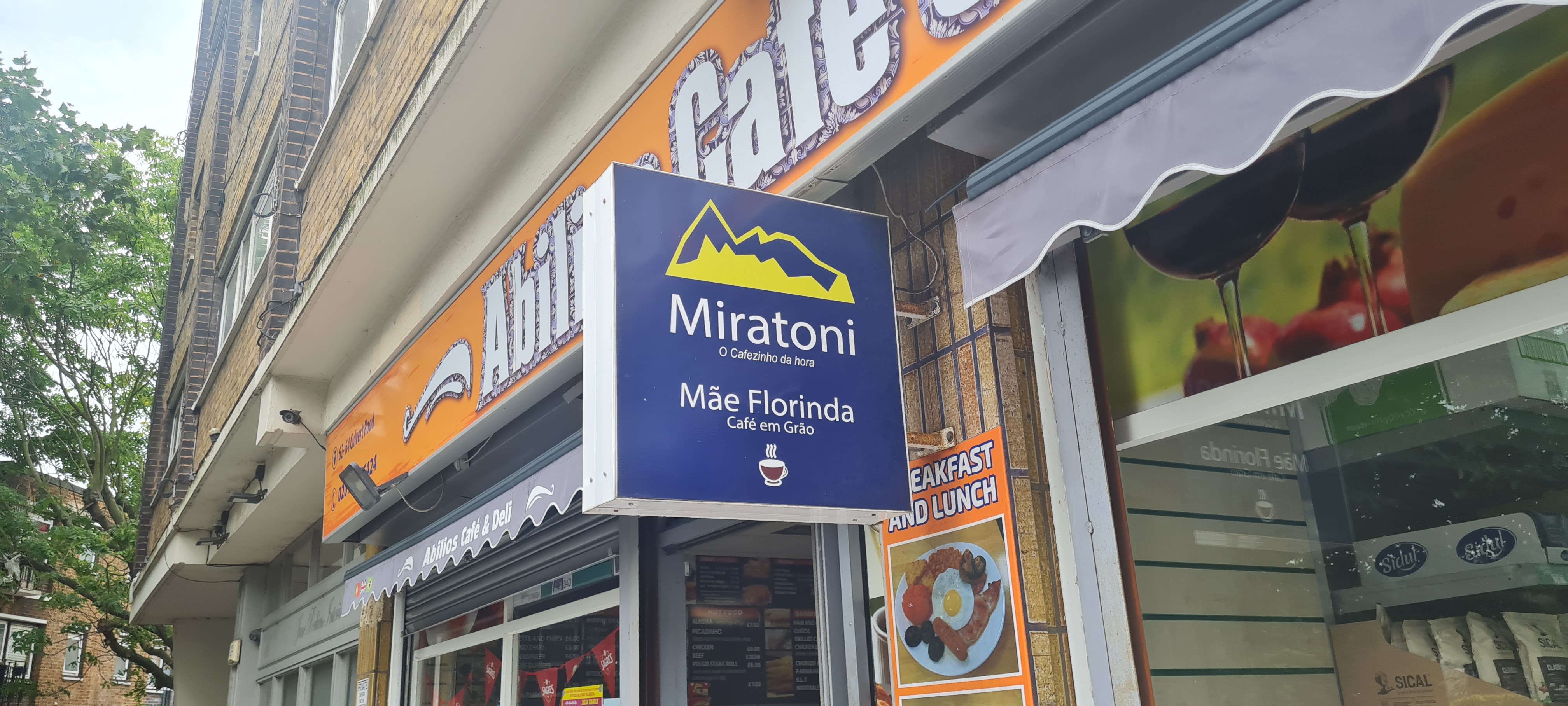 Miratoni sign at Abilios Café & Deli (7 September)